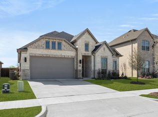 470 Red Maple Rd, Waxahachie, TX 75165