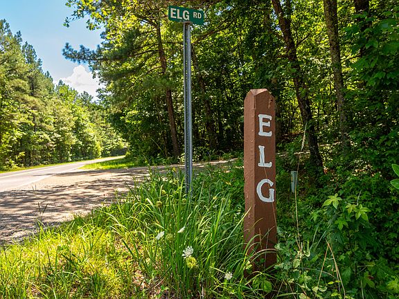 3rd image of 4407 Baer Hill Rd