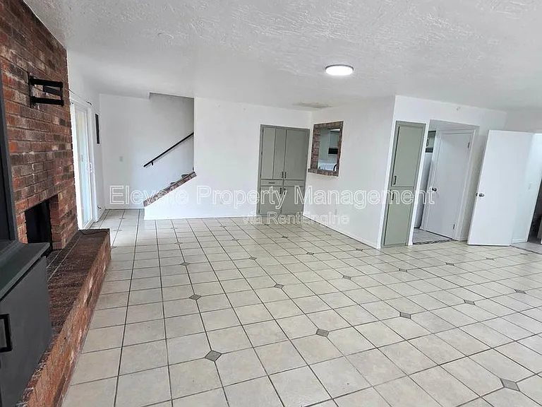 530 Westwood Ct — Photo 10