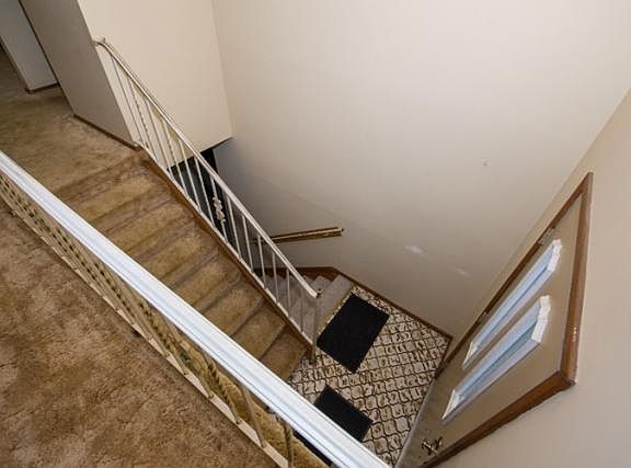 5th image of 60237 Emerald Dr