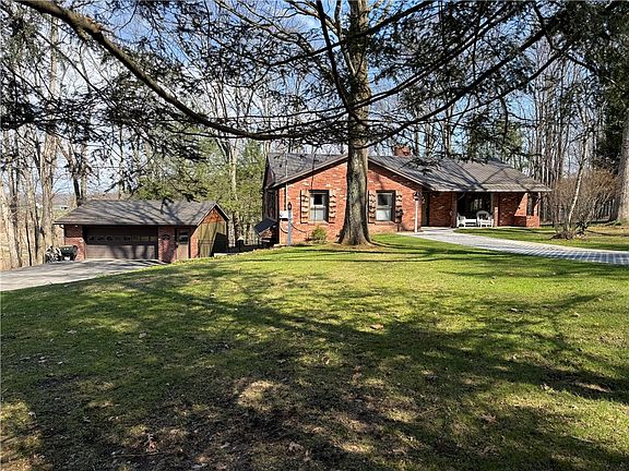 2nd image of 850 Martin Rd
