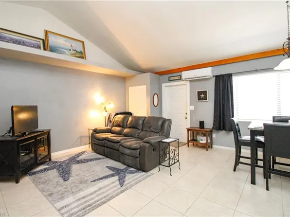 826 Wiggins Pass RD #306, NAPLES, FL 34110