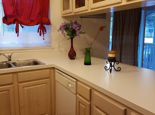 7960 Burr Ridge Ct APT 202, Woodridge, IL 60517