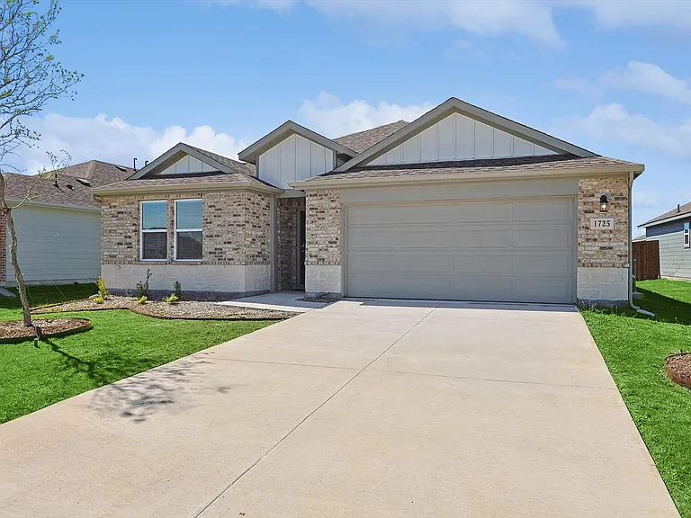 1725 Arroyo Rd — Photo 1