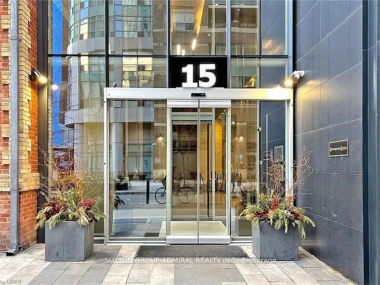 15 Grenville St #3706 — Photo 20