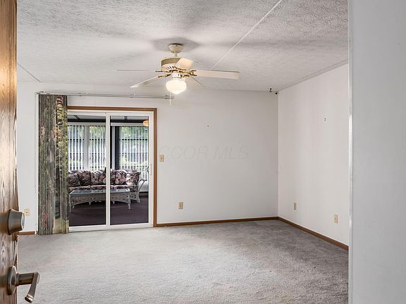 3rd image of 5885 Beechcroft Rd APT 114