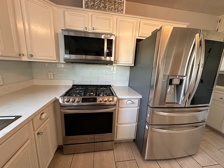 1105 W G St — Photo 10