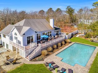 43 Douglas Ct, Hampton Bays, NY 11946
