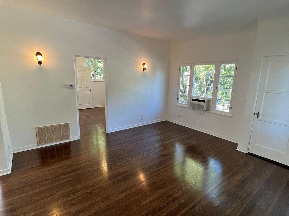 1st image of 8214 Norton Ave #1/2