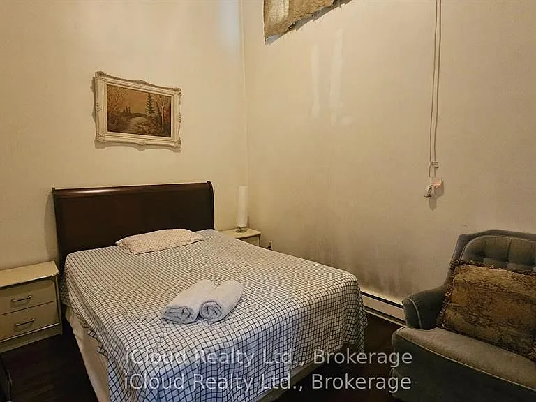 1847 Lawrence Ave E #2 — Photo 2