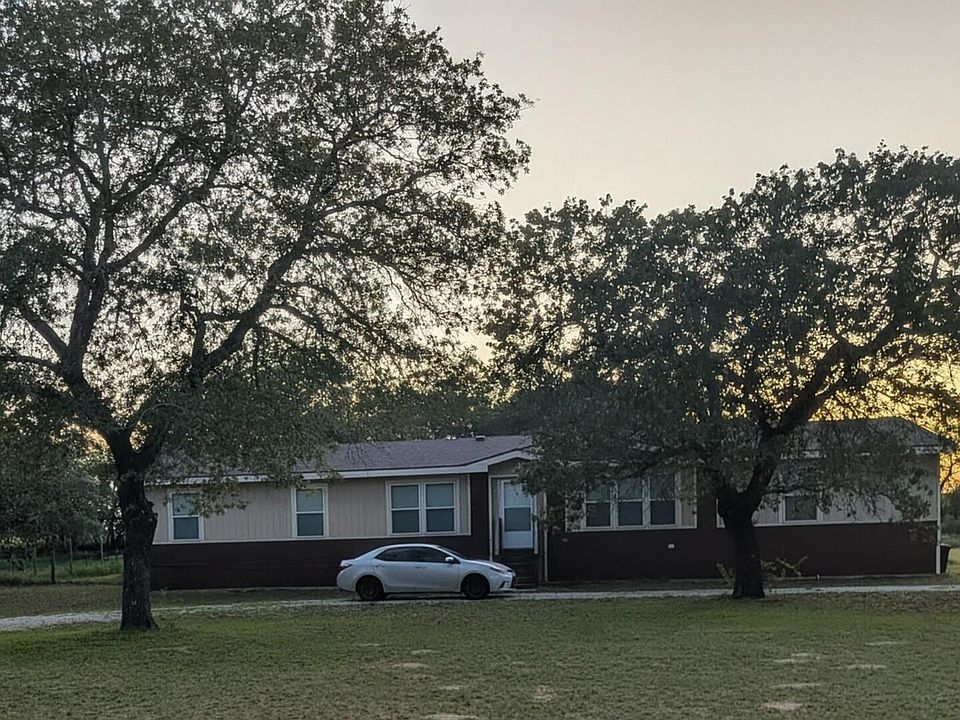 1st image of 550 AVERY CIR