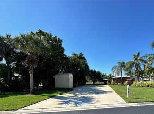1313 Nickel Lake Point, Naples, FL 34114