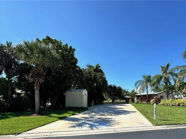 1313 Nickel Lake PT, NAPLES, FL 34114