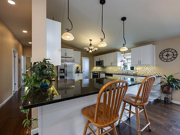 5th image of 1559 Conestoga Circle