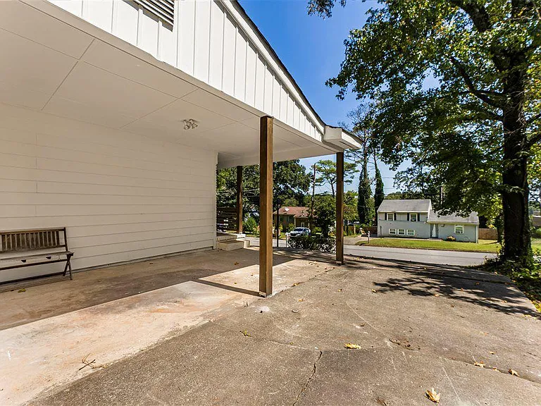 6371 Westbury Rd — Photo 2