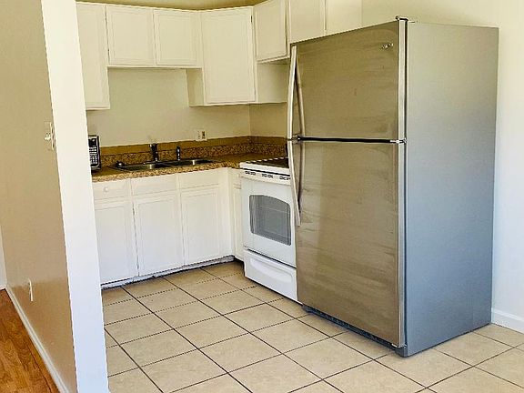 3rd image of 269 E Kelsey Ave #3