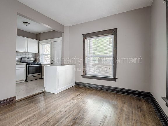 4th image of 3233 Charlotte St #2S