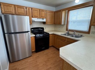 526 S Quarterline Rd, Muskegon, MI 49442