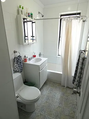 Rented by Voro New York | media 34