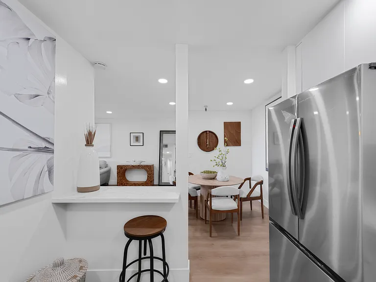 2111 Latham St #307 — Photo 31