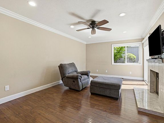 5th image of 2411 Post Oak Ln
