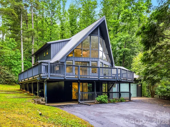70 Skyline Dr, Hendersonville, NC 28791