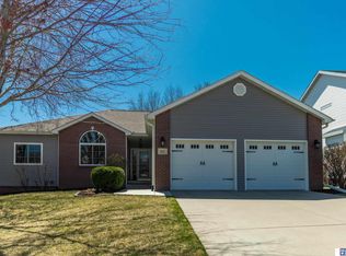8117 Joshua Dr, Lincoln, NE 68507