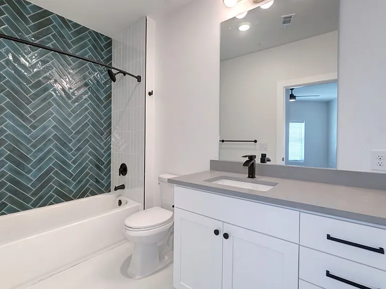 3000 Duval St #307 — Photo 14