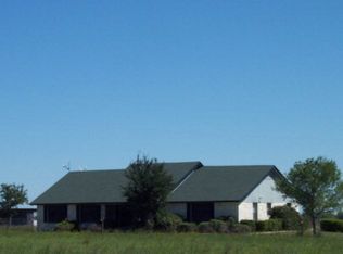 421 Stroh Rd, Marion, TX 78124