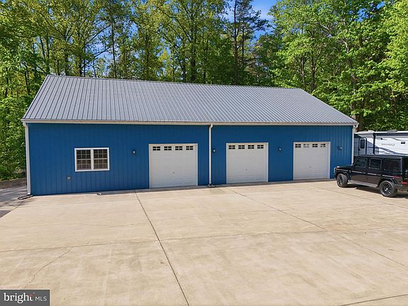 3rd image of 241 Cropp Rd