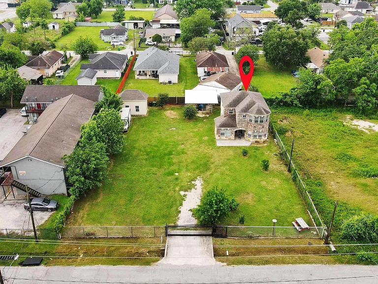 2608 Bostic St — Photo 2