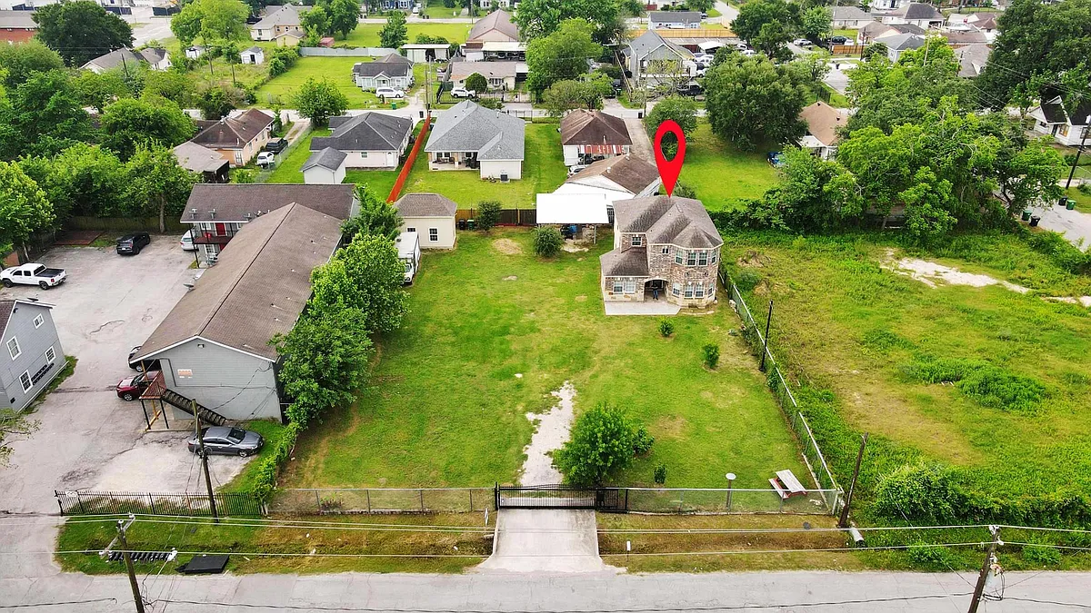 Building Photo - 2608 Bostic St