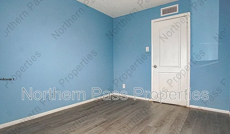 9538 Roanoke Dr — Photo 11