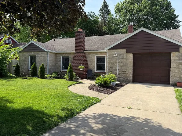 619 Loves Park Dr, Loves Park, IL 61111