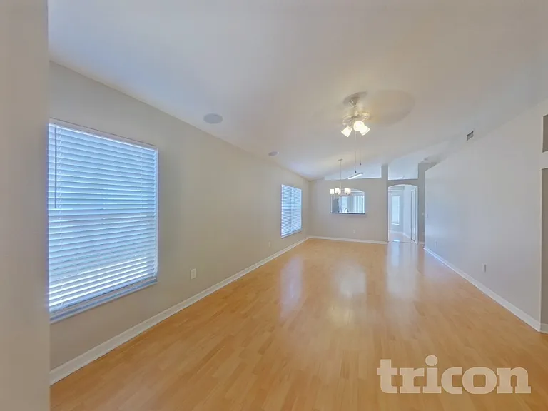 10608 Navigation Dr — Photo 2