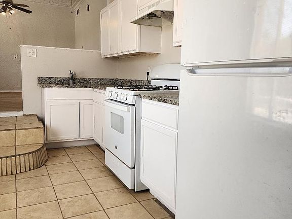 3rd image of 8357 Roseway Dr