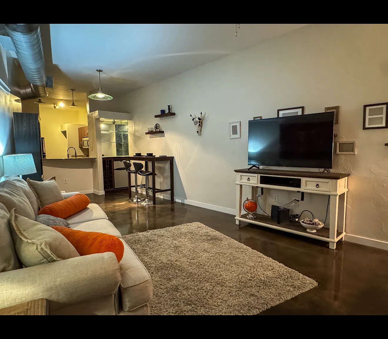 1 bed, 1.0 bath, 900 sqft, $2,300 — Photo 3