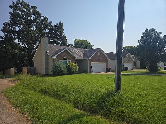 3rd image of 415 Cyprus Ct