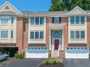 432 Hillside Dr, Mountville, PA 17554