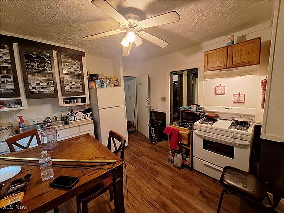 3rd image of 2948 E 125th St