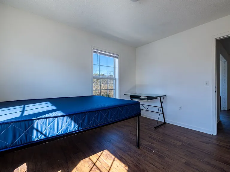 102 University Village Dr #L — Photo 43