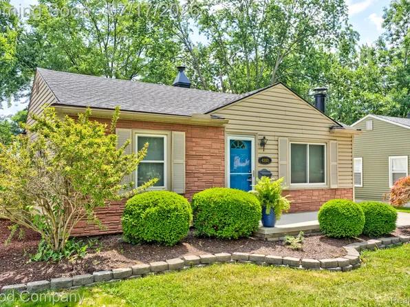 4102 Elmhurst Ave, Royal Oak, MI 48073