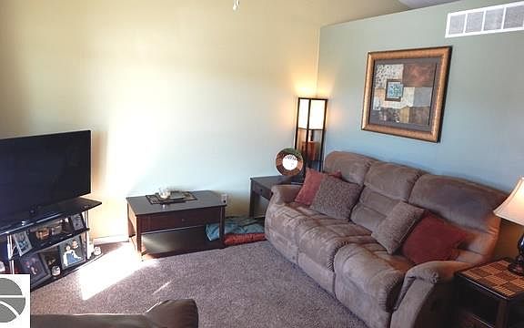 3rd image of 4434 Harr Dr