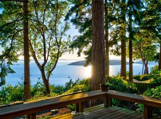 4052 Edith Point Rd, Anacortes, WA 98221