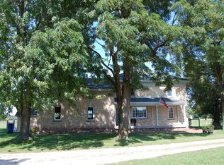 5595 Country Club Rd, Oshkosh, WI 54902