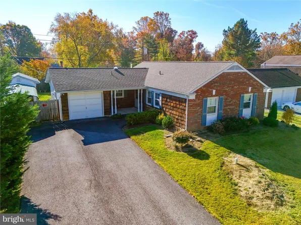 16011 Philmont Ln, Bowie, MD 20716