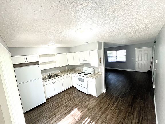 4th image of 715 Oakdale Ave APT 16