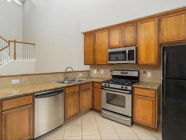 1408 S Friendswood Dr #205 — Photo 13