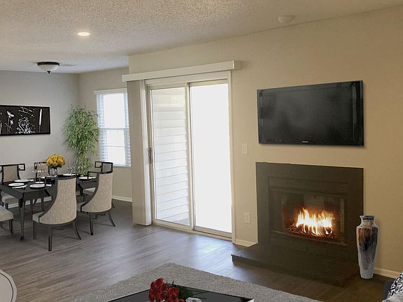 2nd image of 613 Waters Edge Dr #613