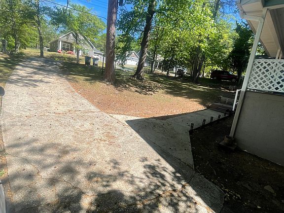 3rd image of 15 Claremont Dr
